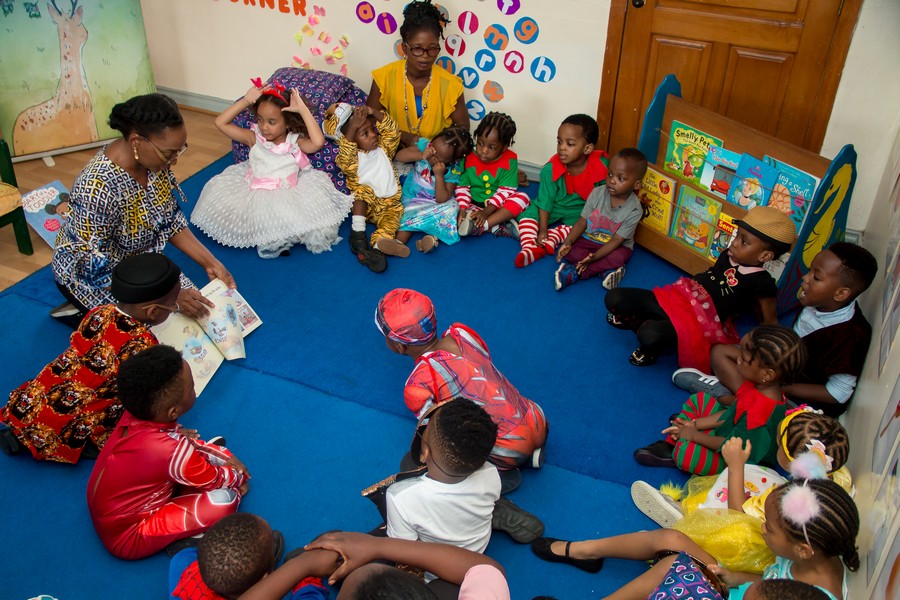 Ocean Crest School: Book reading